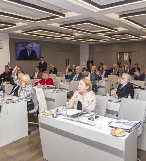 Erkılınç: Yanlış yollara tevessül edenler kendilerini kandırıyor