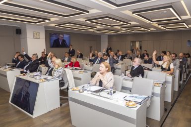 Erkılınç: Yanlış yollara tevessül edenler kendilerini kandırıyor