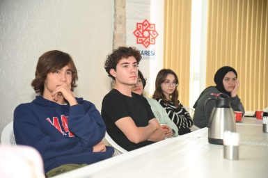 KARESİLİ GENÇLER AB FIRSATLARINDAN FAYDALANIYOR