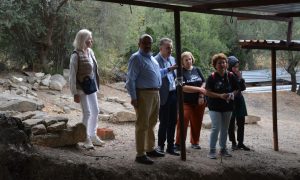 VALİ USTAOĞLU,  ANTANDROS ANTİK KENTİ KAZI ALANINI ZİYARET ETTİ