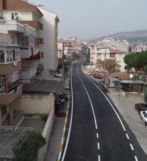 Hastane ile Baruthane Caddesi ne sıcak asfalt