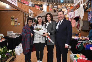 Girişimci kadınlar Büyükşehir in El Emeği Ürünler Fuarı nda buluştu