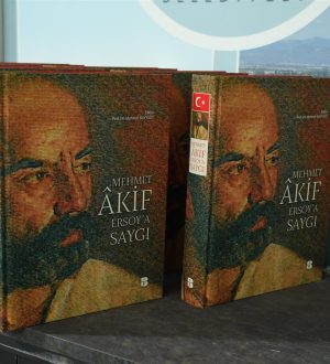 Mehmet Akif Ersoy a Saygı kitabına büyük ilgi