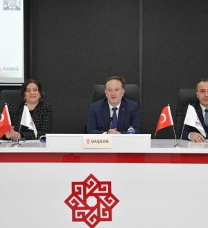 KARESİ BELEDİYESİ DÖNEMİN SON TOPLANTISINI YAPTI