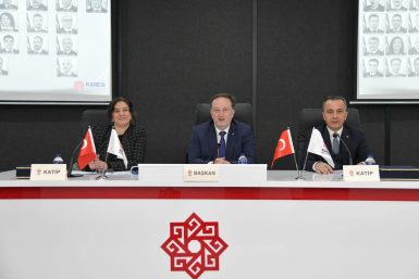 KARESİ BELEDİYESİ DÖNEMİN SON TOPLANTISINI YAPTI