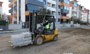 EDREMİT BELEDİYESİ SORUNSUZ ULAŞIM İÇİN ÇALIŞIYOR