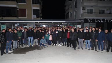 Başkan Deveciler, Halkın Yoğun İlgisiyle Karşılandı