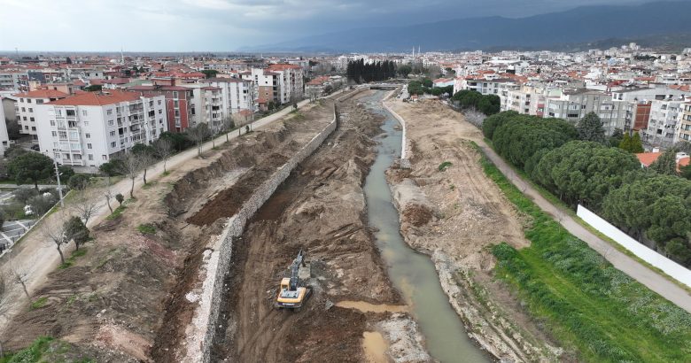  Başkan Yılmaz Ülkü Yolu nun devamı için kolları sıvadı