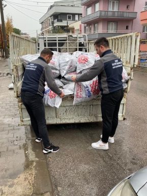 KARESİ BELEDİYESİ YÜREKLERİ ISITIYOR