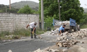 BURHANİYE GENELİNDE YOL YAPIM ÇALIŞMALARI ARALIKSIZ SÜRÜYOR