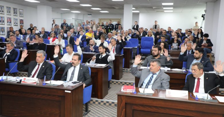  Edremit Belediyesi’nde yeni dönemin ilk meclis toplantısı