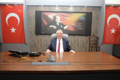 Tebrikler yerine öğrencilere burs desteği