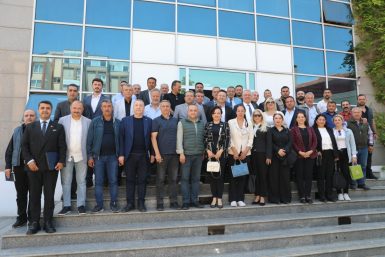 Edremit’te muhtarlar toplantısı yeniden başladı