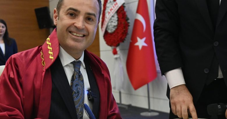  Başkan Ahmet Akın ilk nikahta sözünü tuttu