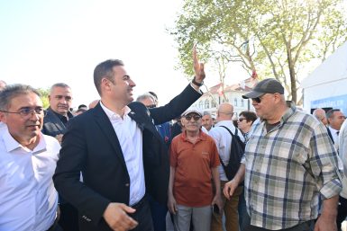 Başkan Akın bayram tatilini hemşehrileriyle geçirdi