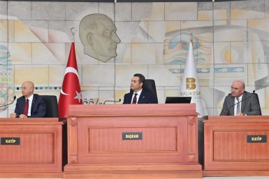 BAŞKAN AHMET AKIN YÖNETİCİLERLE İLK TOPLANTISINI YAPTI