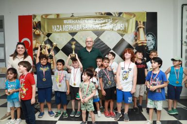 BURHANİYE YAZA MERHABA SATRANÇ TURNUVASI TAMAMLANDI