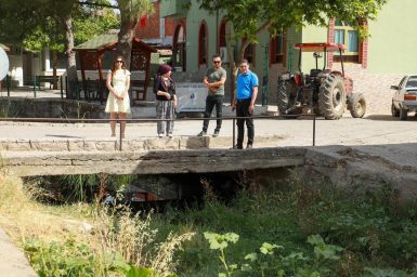 KIRSAL MAHALLELERE HİZMETLER DEVAM EDİYOR