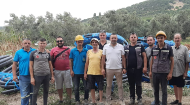Başkan Akın çiftçilerin mağduriyetini giderdi