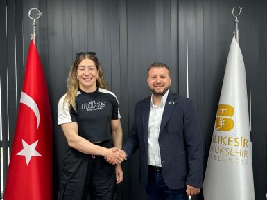 Büyükşehir den Milli Sporculara büyük ödül