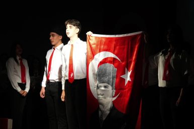 BURHANİYE’DE ATA’YA ÖZEL ANMA PROGRAMI GERÇEKLEŞTİ