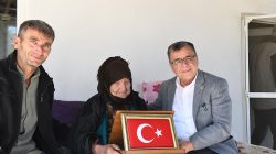 BAŞKAN ŞEHİRLİ, CUMHURİYET’İN 101. YILINDA ASIRLIK ÇINARLARI ZİYARET ETTİ