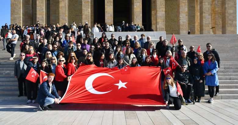  Balıkesirliler Ata’nın huzurunda