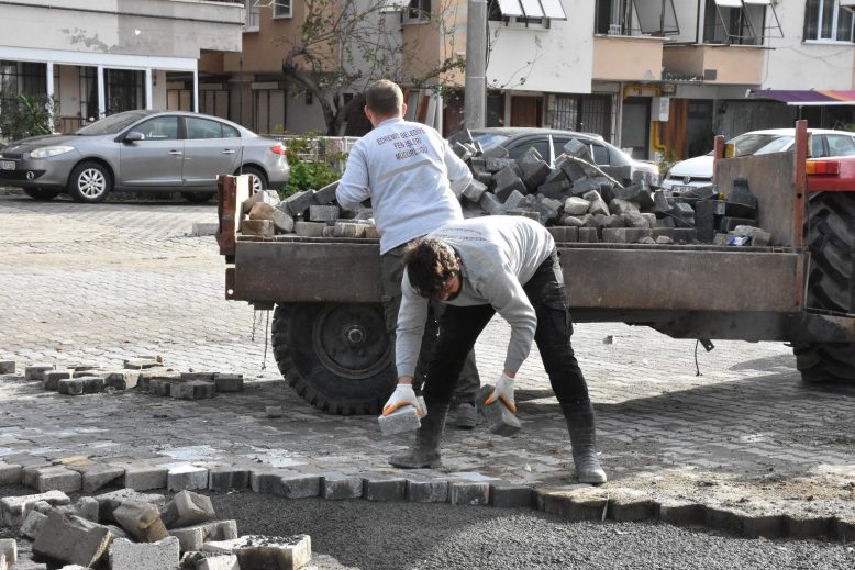 Edremit'te yol seferberligi 2025 Hedefi 500 bin metrekare (8