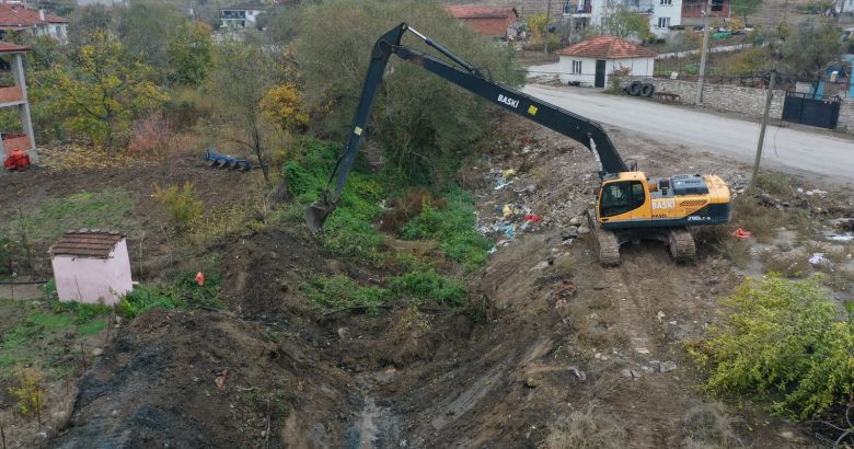  Balıkesir de dere yatakları temizleniyor