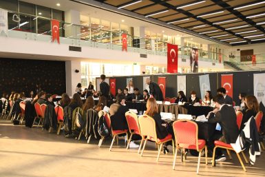 Uluslararası Model Birleşmiş Milletler MUN Konferansı Balıkesir de toplandı