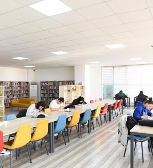 ÜNİVERSİTE SINAVINA HAZIRLANAN GENÇLERE TAM DESTEK