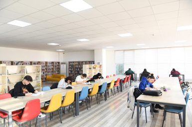ÜNİVERSİTE SINAVINA HAZIRLANAN GENÇLERE TAM DESTEK