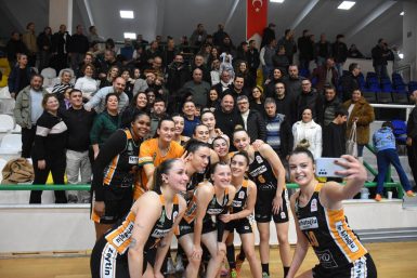 Gürespor, çeyrek finalde..