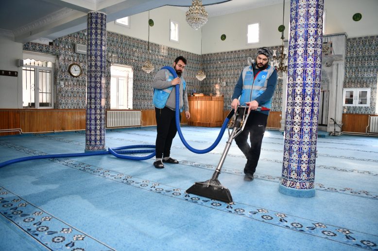 Balikesir'de camiler Ramazan'a hazirlaniyor (3)