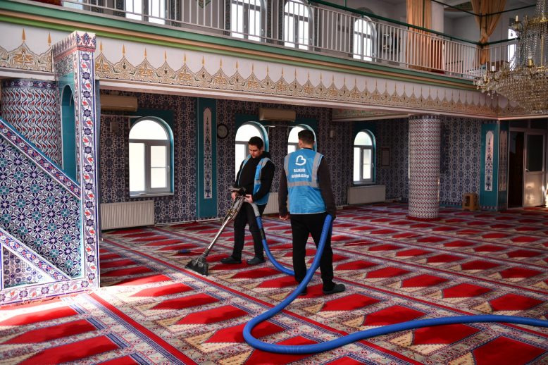 Balikesir'de camiler Ramazan'a hazirlaniyor (4)