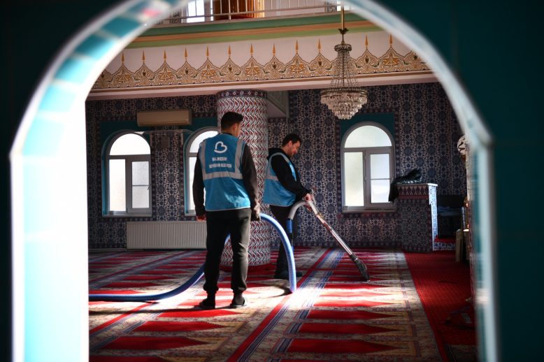 Balikesir'de camiler Ramazan'a hazirlaniyor (5)