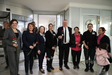 BAŞKAN ERTAŞ, 8 MART DÜNYA EMEKÇİ KADINLAR GÜNÜ’NÜ KUTLADI