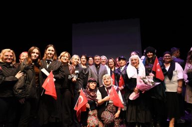 Zamansız Kadınlar Gösterisi Büyüledi