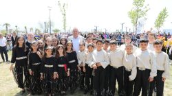 EDREMİT’TE 23 NİSAN COŞKUSU