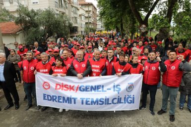 EDREMİT’TE 1 MAYIS COŞKUYLA KUTLANDI