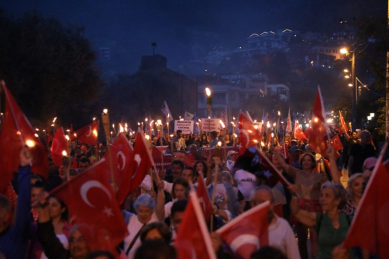 EDREMIT'TE 19 MAYIS COSKUSU (2)