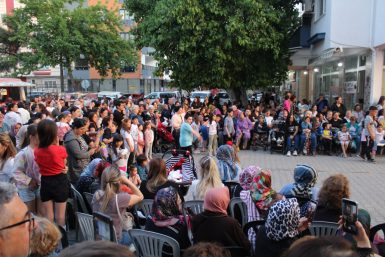 EDREMİT’TE HIDRELLEZ ŞENLİĞİ COŞKUSU YAŞANDI