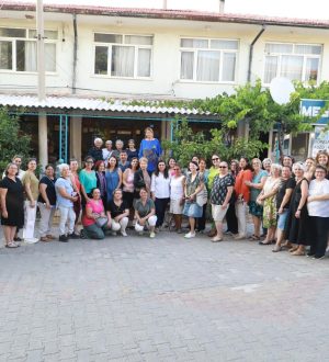 KADINLAR BULUŞMASI PELİTKÖY MAHALLESİ’NDE GERÇEKLEŞTİRİLDİ