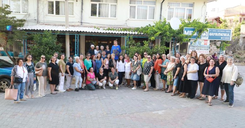  KADINLAR BULUŞMASI PELİTKÖY MAHALLESİ’NDE GERÇEKLEŞTİRİLDİ