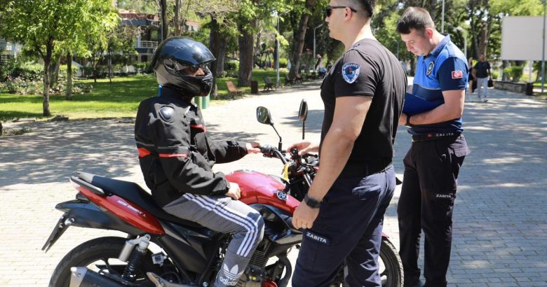 BURHANİYE BELEDİYESİ ZABITA TRAFİK EKİPLERİNDEN SIKI DENETİM