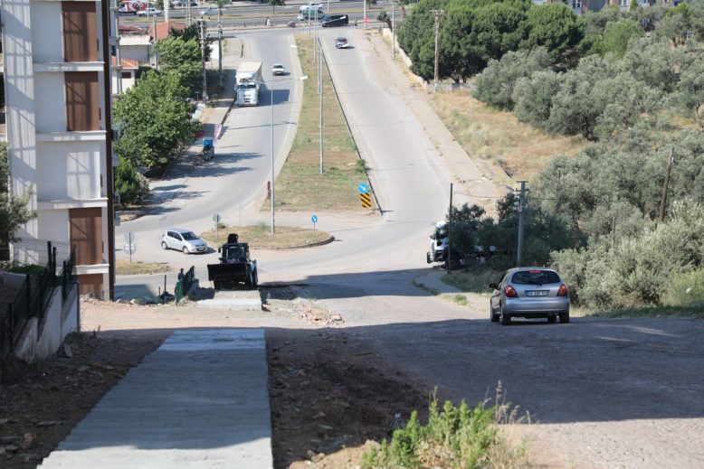 ATATšRK MAHALLESI'NDE ULASIM KOLAYLASIYOR (1)