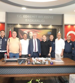 EDREMİT BELEDİYESİ’NDE BAYRAM COŞKUSU