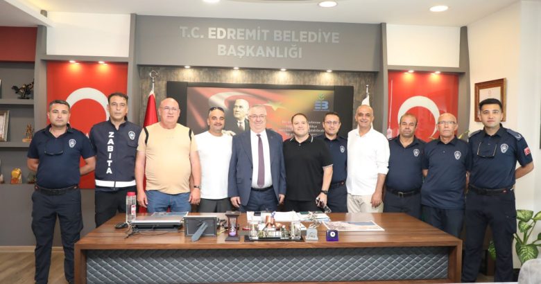  EDREMİT BELEDİYESİ’NDE BAYRAM COŞKUSU