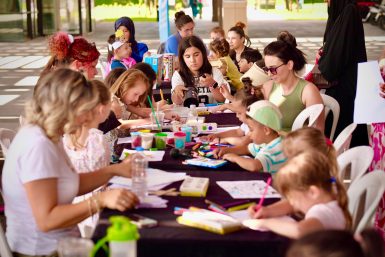 Balıkesirde binlerce çocuk etkinliklerde doyasıya eğlendi
