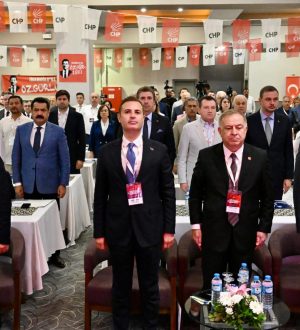 CHP’den Balıkesir’e özel ilgi Üst düzey yöneticiler ve belediye başkanlarından büyük buluşma